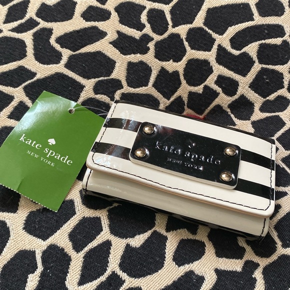Kate Spade New York Full Flap Holly Card Holder - Picture 2 of 8